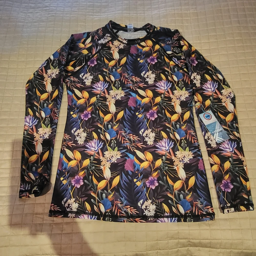 Long Sleeve Rash Guard Top - Picture 1 of 3